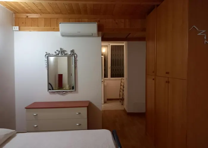 Bilocale Apartman *